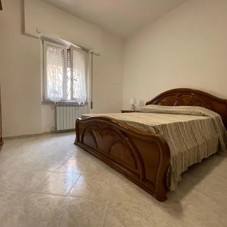 La Casa Di Antonietta Appartement Torvaianica Buitenkant foto